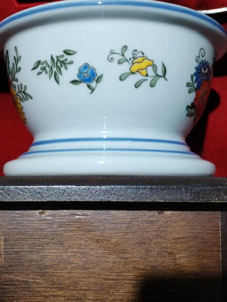 Rasnita de cafea franceza din portelan si lemn